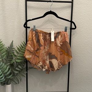 NWT Olivaceous shorts